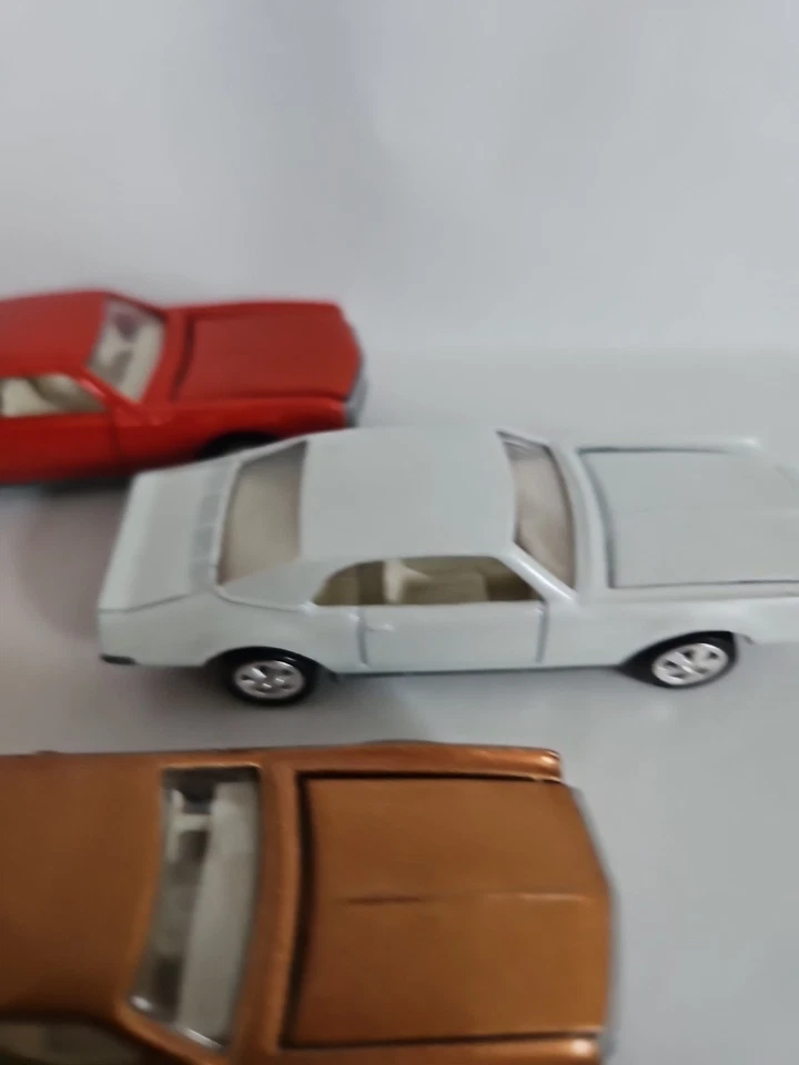 Johnny Lightning Custom Toronado #110 Selling 3 - Image 2 of 4