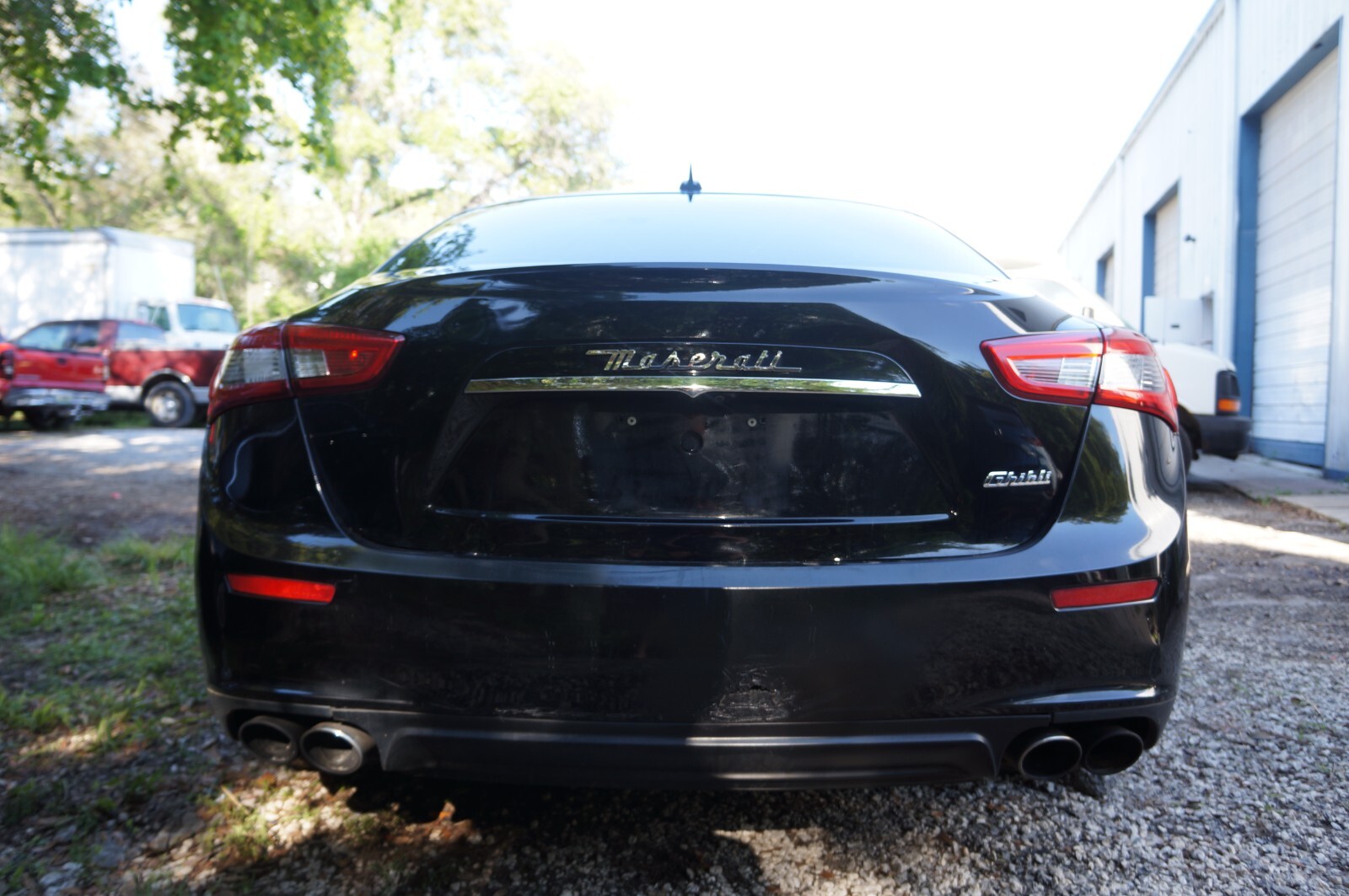 2014-2017 Maserati Ghibli M157 Trunk Deck Lid License Light Lamp Molding Cover