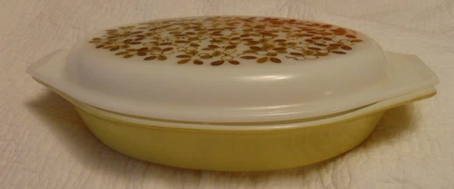 Pyrex Olive Split Divided Oval 1.5 Qt Casserole Dish with Lid Vintage USA