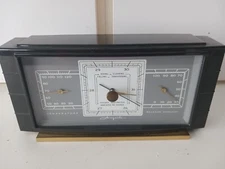 Vintage Art Deco Airguide  Barometer