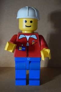 Giant Lego 19 inch shopdisplay minifig 