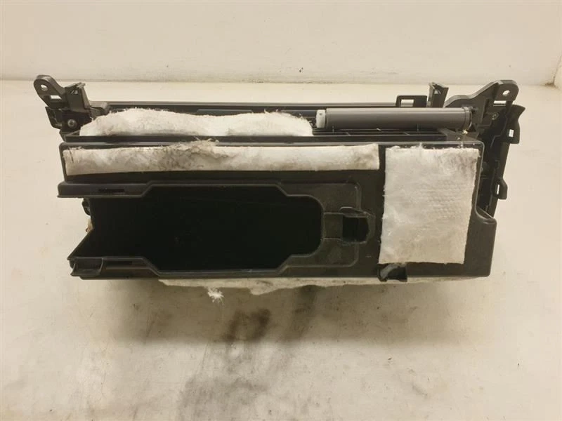 2013 LEXUS ES300H 3.5L DASHBOARD GLOVE BOX - Image 3 of 4