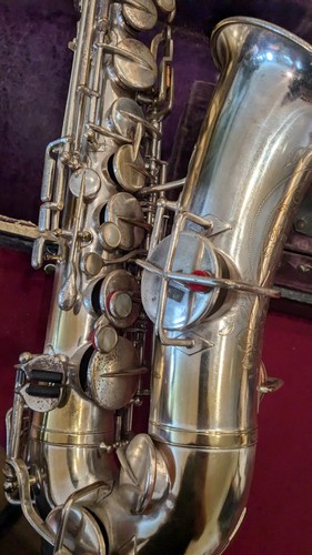 Vintage LYON & HEALY American Professional Silver SAXOPHONE, CHICAGO W/ CASE - Picture 20 of 22