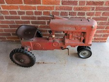 Eska Farmall 400 Pedal Tractor 3