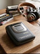 AIWA TA153 SUPER BASS WALKMAN TESTATO FUNZIONANTE ORINALE JAPAN