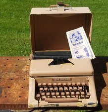 Vintage Tom Thumb DELUXE CHILDS Typewriter UNUSED Original Box Tan W / PAPERS thumbnail