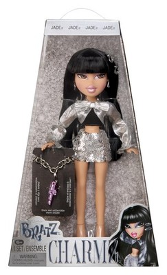 Bratz Charmz Jade Modepuppe mit Sammlerstück Bettelarmband