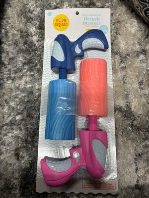 Two packages of 2 Sun Squad Max Liquidator Squirt Water Drench Blaster Total 4
