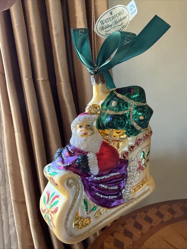 New In Box Waterford Holiday Heirlooms Ornament "Santa's Sleigh Ride" #110046