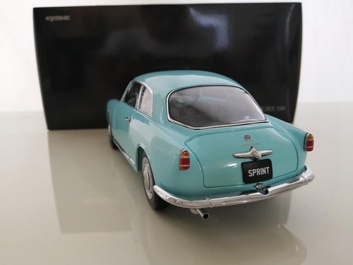 Kyosho Alfa Romeo Giulietta Sprint Azul 1/18 - Imagen 5 de 12