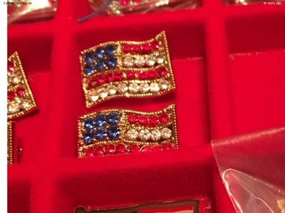 BEST PRICES ! ! AMERICAN FLAG PIN RHINESTONES BE PATRIOTIC BUY ONE GET ONE FREE.