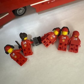 LEGO 75913 Speed Champions Ferrari F14 T & Scuderia Ferrari Truck 98% Complete