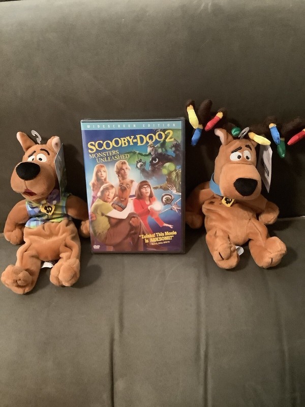 New Warner Brothers Easter Scooby Doo, & Christmas Scooby Doo.  1998, & DVD
