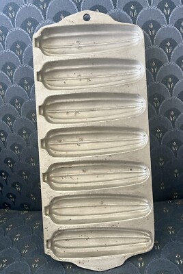 Vintage Wear-Ever  Cast Aluminum Corn Shape Bread Muffin Pan #2797 USA