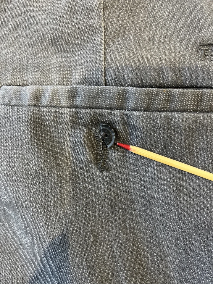 Haggar Men's Classic Fit Stretch Denim Pants Size 34W x 32L Flex Band Inside - Image 3 of 4