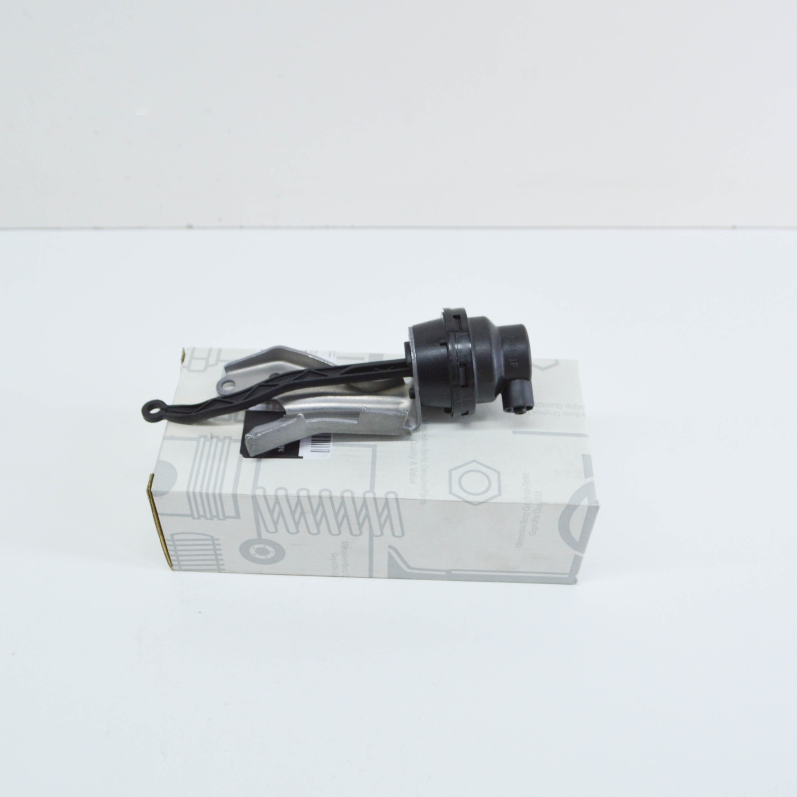 MB C W204 Exhaust Gas Recirculation Vacuum Cell A6511410469 NEW 