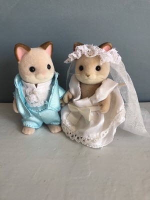 sylvanian bride and groom
