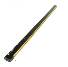 Omron F3SJ-A0820P25-L Safety Light Curtain 82...