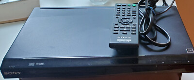 Sony DVP-SR200P CD/DVD Player With Remote Control