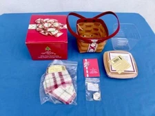 LONGABERGER 2013 *LITTLE PLAID TIDINGS* BASKET WITH FABRIC LINER LID TIE -ON NIB