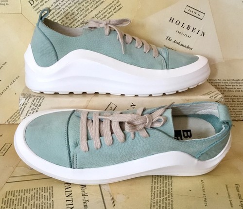 lightweight platform sneakers