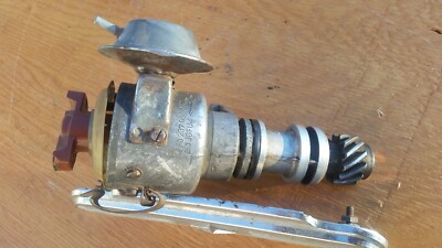 vintage volvo electronic distributor BOSCH JGUR4 0237002017 VACUUM ADVANCE OEM