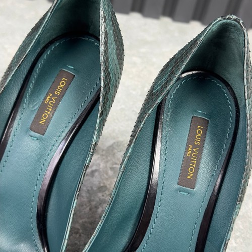 Louis Vuitton Eyeline Pump tacchi alti verde pitone 8 US o 38 EUR - Foto 20 di 24