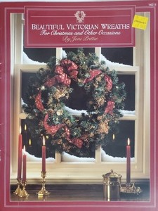 Mark Pub. Beautiful Victorian Wreaths 14211 for Christmas and Other Occasions