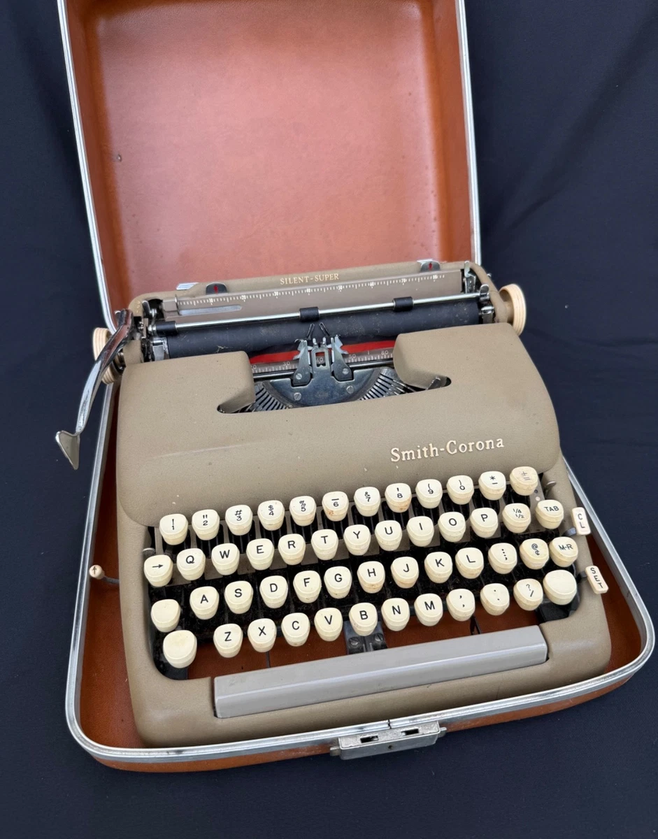 【ビンテージ】大型 米国 アンティーク SMITH-CORONA タイプライター Smith Corona Steel Collectible Typewriters with Vintage for sale