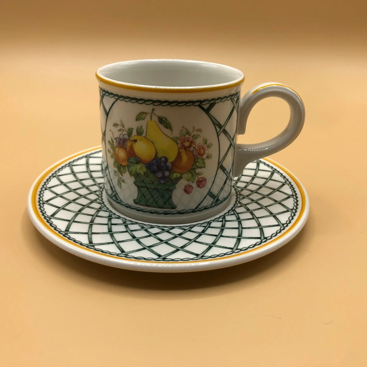 9 tasses Villeroy & Boch modèle septfontaines