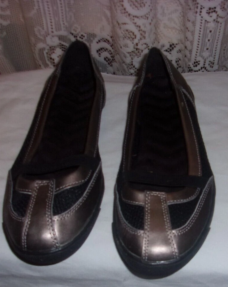 AVON WOMEN'S  CUSHION WALK SPORTY FLAT SIZE: 10 - Image 4 of 4