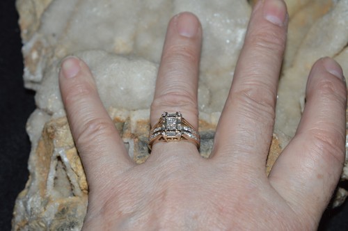 HERMOSO ANILLO DE BODAS DE DIAMANTES DE RECUERDO DE ORO 14K PARA DAMAS (TALLA 7) 6,65 gr - Imagen 14 de 15