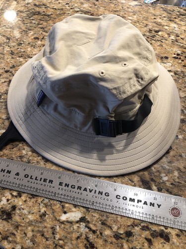 Hiking Outdoors Hat w/Chin Strap 