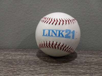 LINK 21 STANDARD ADULT SIZE BASEBALL USED WHITE WITH RED THREAD ( READ ) 