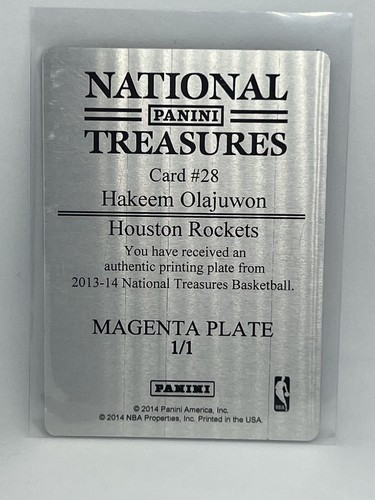 PLACA DE IMPRESIÓN MAGENTA HAKEEM OLAJUWON 2013-14 NATIONAL TREASURES 1/1 COHETES - Imagen 2 de 2
