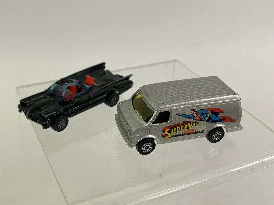 Vintage Corgi Juniors Superman Supervan  & Batmobile & Batman Robin Pinback - Image 2 of 4