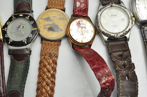 Vintage Lot of 13 Mens Watches- AS IS UNTESTED - Picture 3 of 4