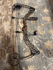 Mathews Creed  Compound Bow with original Sight and   New qadArrow Rest.