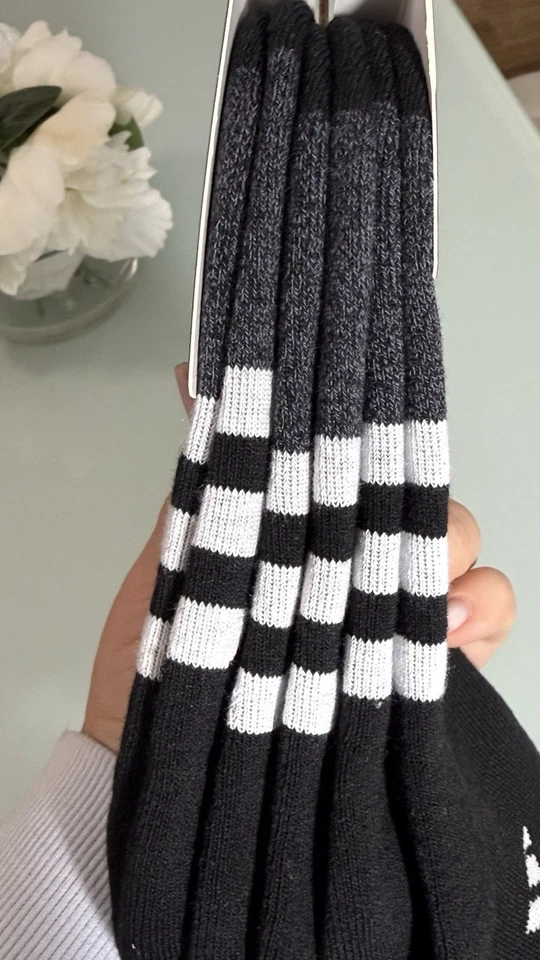 Calcetines acolchados de corte bajo Adidas para mujer (3 pares) - negros, AEROREADY, talla 5-10 Foto 4 de 4