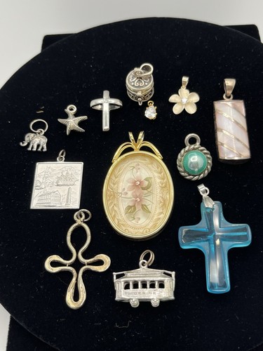 Pendants Charms Lot Of 13 Mixed Lot Jewelry Prayer Box Cross Flower Trolly - Picture 1 of 23