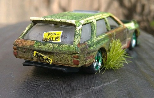 NISSAN Maxima Barn Find "For Sale" by Hot Wheels - Modified Real Riders 1:64 - Picture 4 of 6