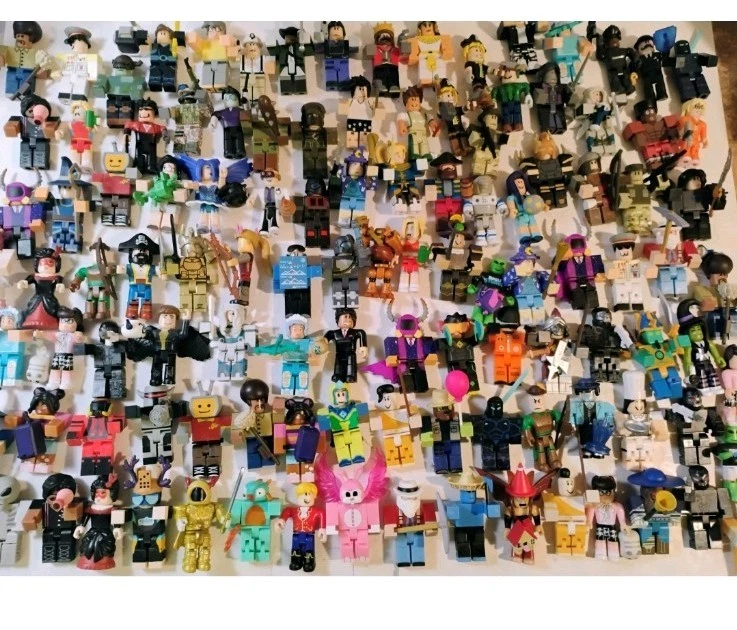 Lote de 10 figuras de acción de juguetes R0BL0X paquete de figuras con accesorios SIN CÓDIGOS Foto 4 de 4