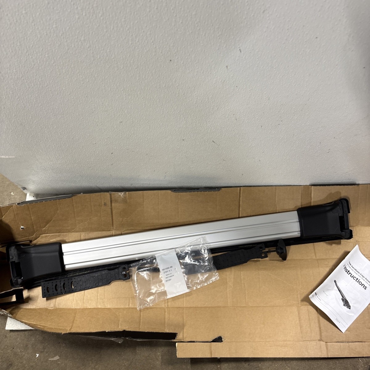 Thule Evo Raised Rail Thule Aeroblade Edge Roof Rack Thule