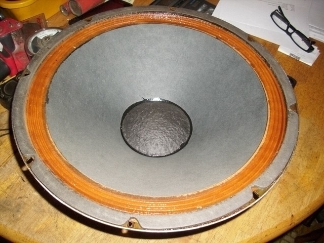 diameter speaker 15