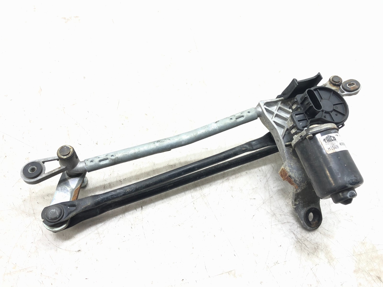 2014-2020 MASERATI GHIBLI WINDSHIELD WIPER TRANSMISSION LINKAGE W/ MOTOR OEM.