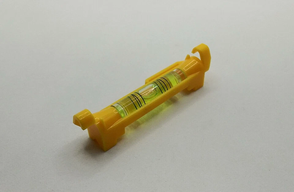 4pcs 3" String Line Level 5.7g Sens: ±0.5° in lines, 33'/2mm 9.6mm/m Yellow NEW - Image 2 of 3
