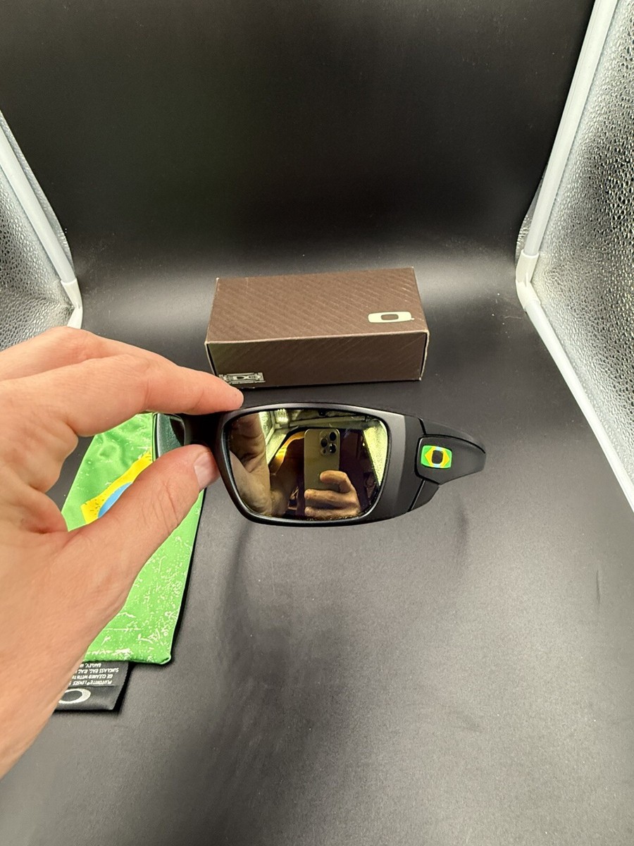 Oakley Brazil Fuel Cell Matte Black Emerald Iridium Lenses oo9096