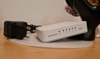 Netgear FS208 v2 Unmanaged 8-Port 10/100 Fast Ethernet Network Switch