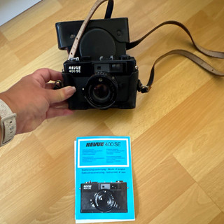 Revue 400 SE analoge Sucherkamera schwarz Revuenon 40mm f/1 7 mit Tasche