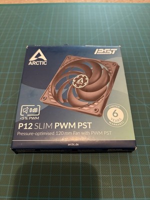Arctic P12 Slim PWM PST Gehäuselüfter 120mm Schwarz 4-Pin